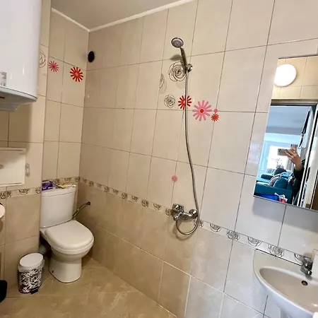 Town Place Apartment *